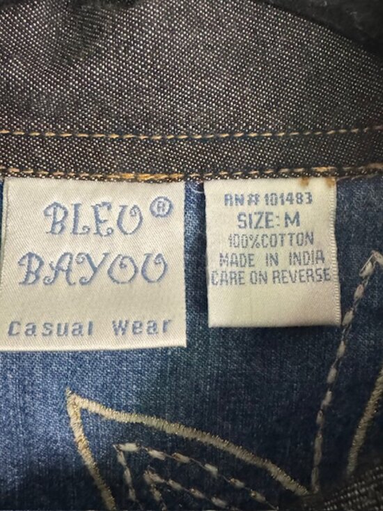 Vintage Bleu Bayou Floral Embroidered Patchwork Denim Jacket Size Medium - Picture 7 of 7